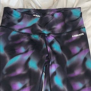 Workout leggings - size small